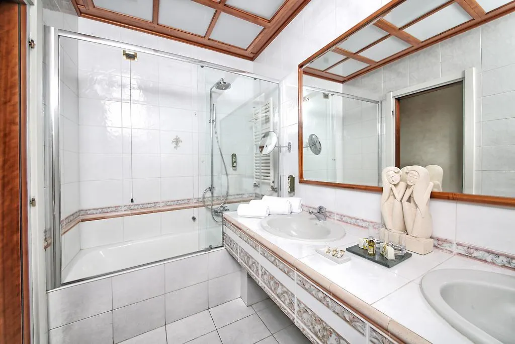 Hotel Villa Capri Gardone Riviera