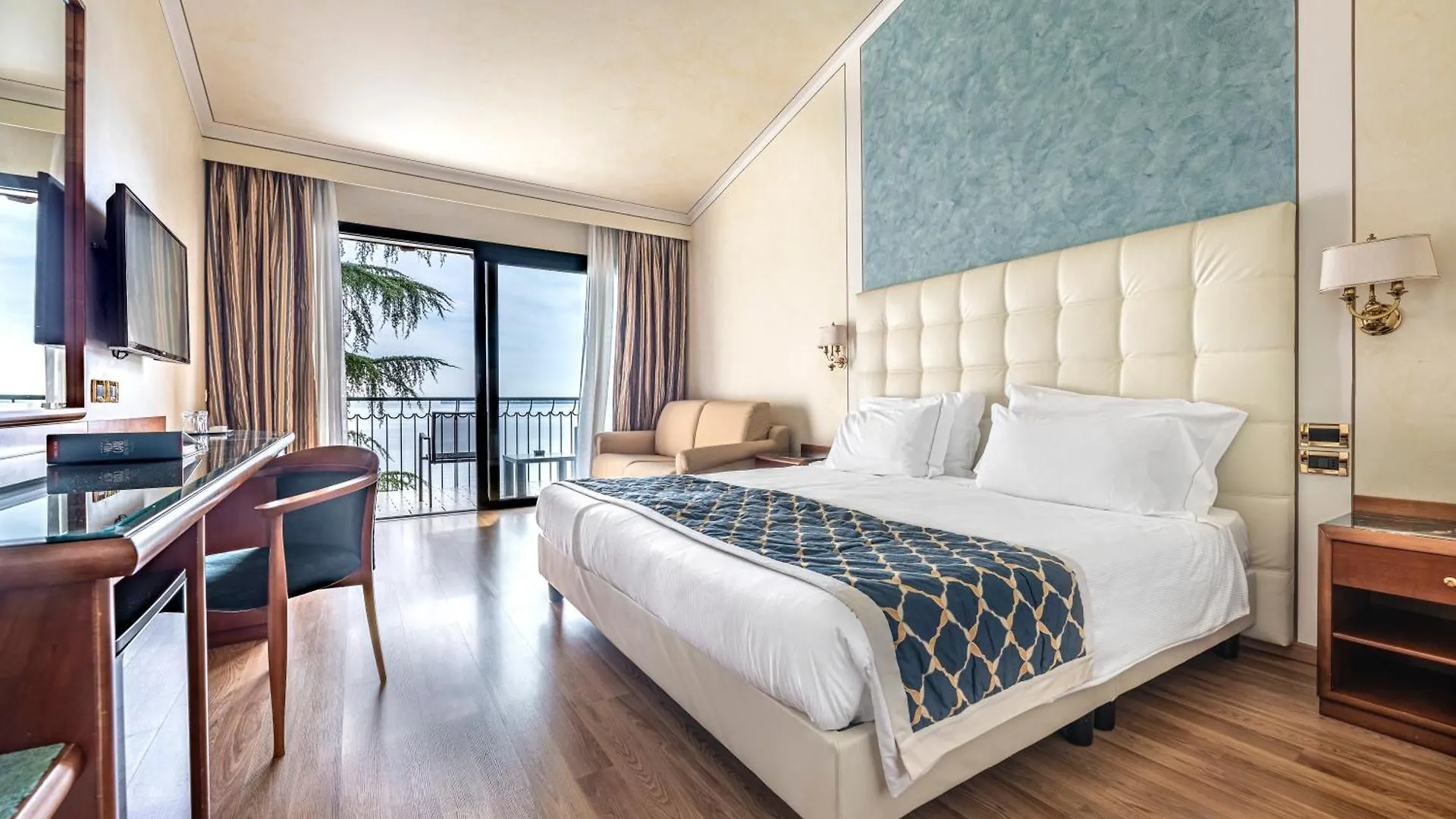Hotel Villa Capri Gardone Riviera