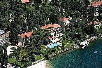 Hotel Villa Capri Gardone Riviera 4*,