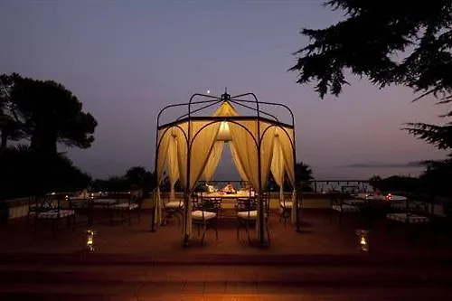 Hotel Villa Capri Gardone Riviera
