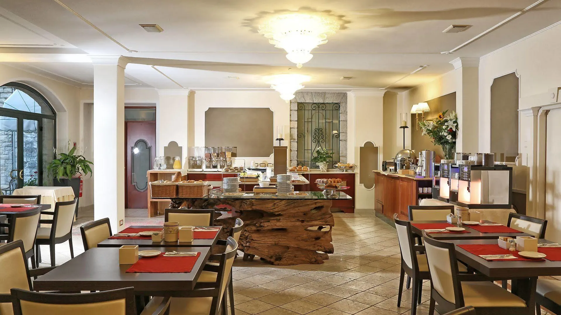 ****  Hotel Villa Capri Gardone Riviera Italy