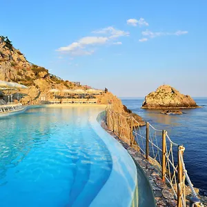 Capotaormina 4* טאורמינה