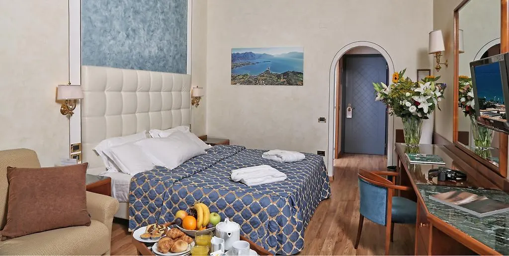 Hotel Villa Capri Gardone Riviera